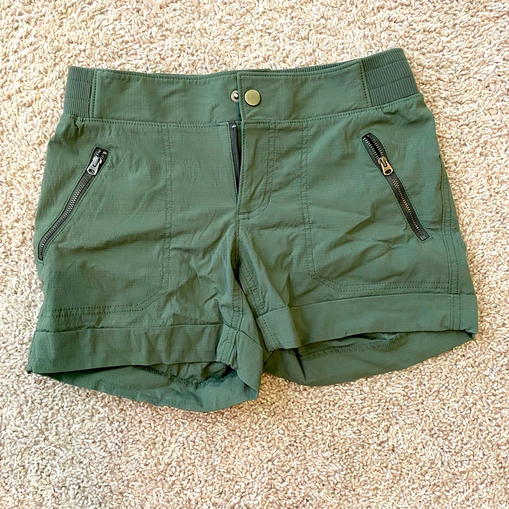 Athleta hiking shorts